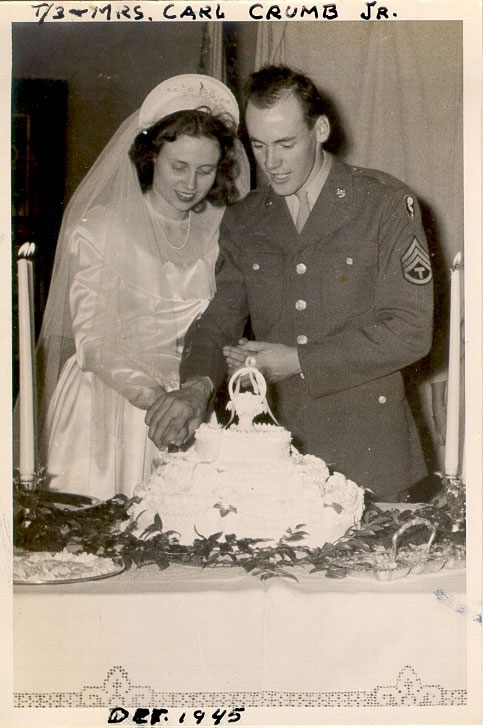 Carl and Jeanne Crumb wed in Los Alamos